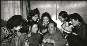 Në Pekin, 1958 – Kur Ramiz Alia dhe Hysni Kapo shkëmbyen strategji me drejtuesit e Kinës