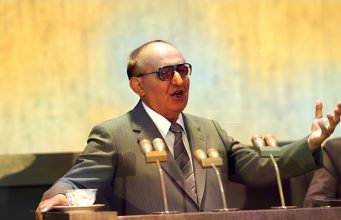 Si Filloi Përplasja e Madhe Sovjeto-Kineze (Bukuresht, Qershor 1960)